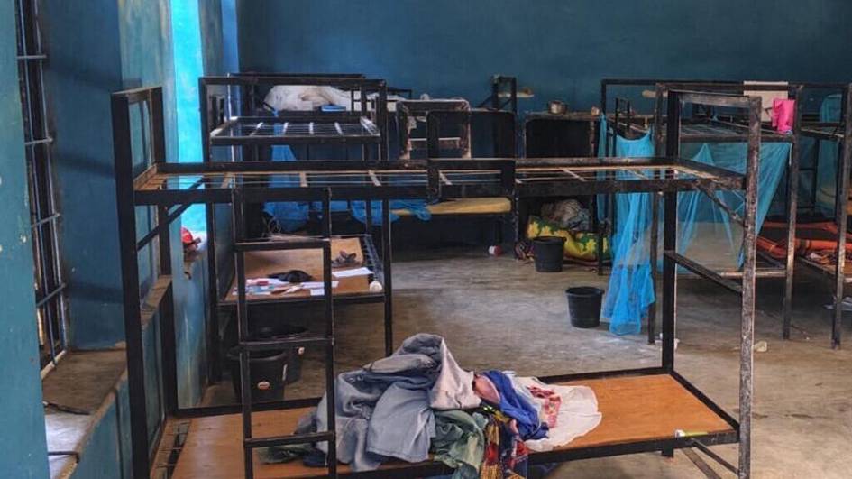 Нигерияда 300 дан ортиқ ўқувчи қиз ўғирлаб кетилди